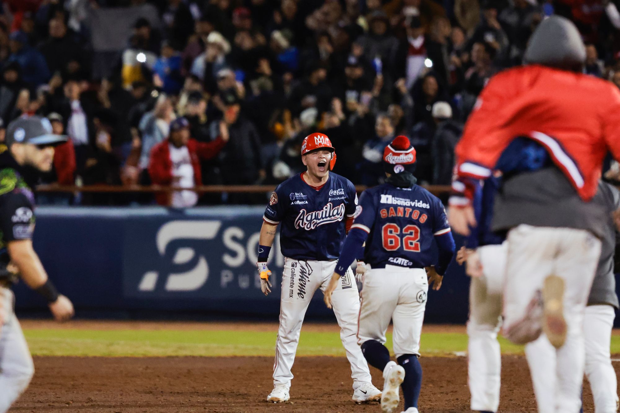 LOS ÁGUILAS EMPAREJAN LA SERIE CON WALK OFF DE GILBERTO VIZCARRA