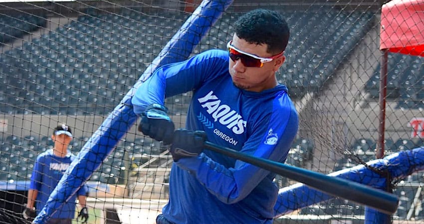 LLEGA CARLOS SEPÚLVEDA A PRETEMPORADA DE YAQUIS; TAMBIÉN REPORTA EL COACH PABLO ORTEGA