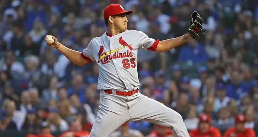 LLEGA GIOVANNY GALLEGOS A 18 "HOLDS" CON CARDENALES