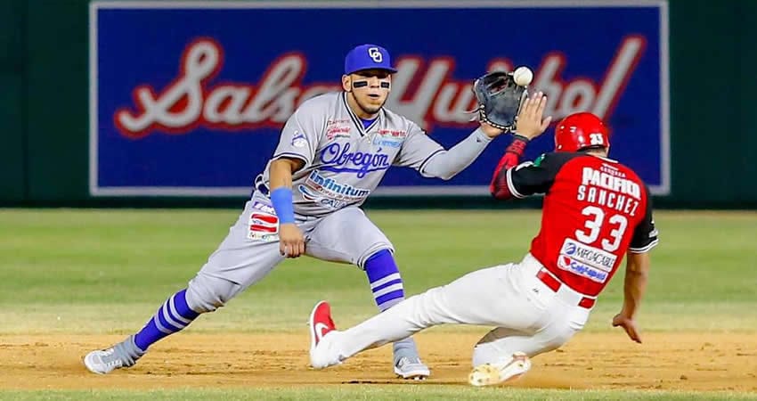 LUCEN ELEMENTOS DE LA "TRIBU" YAQUI EN PELOTA VERANIEGA