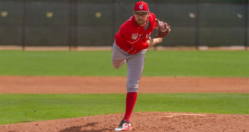 ANUNCIA NARANJEROS LA FIRMA DEL RELEVISTA ALEX POWERS