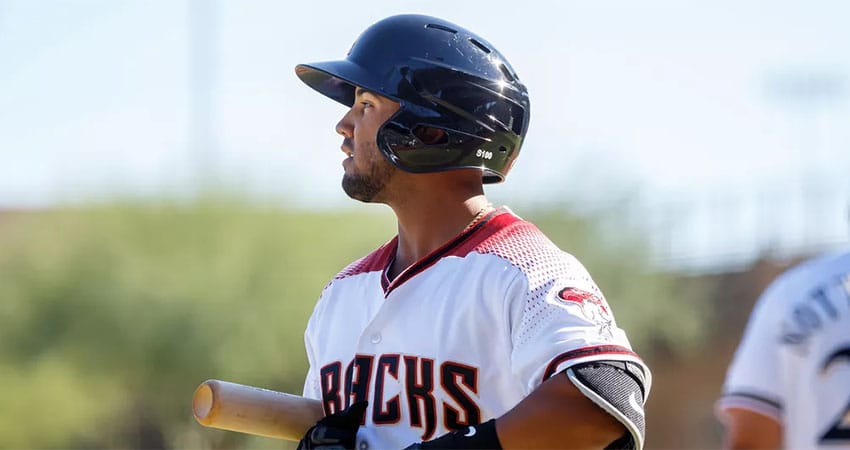 JAMIE WESTBROOK SE INTEGRA A LAS FILAS DE MAYOS