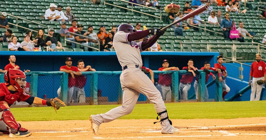 EN DUELO DE OFENSIVAS, TOMATEROS Y ÁGUILAS TERMINAN CON EMPATE