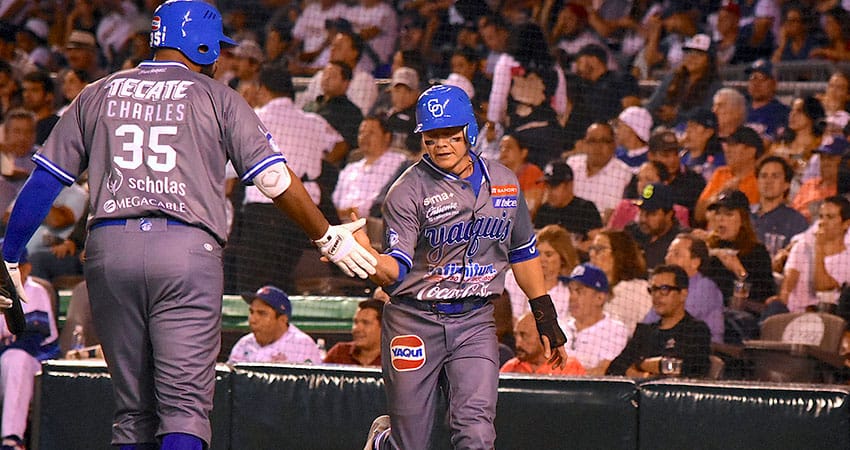 YAQUIS ABOLLAN LA  CORONA A CHARROS