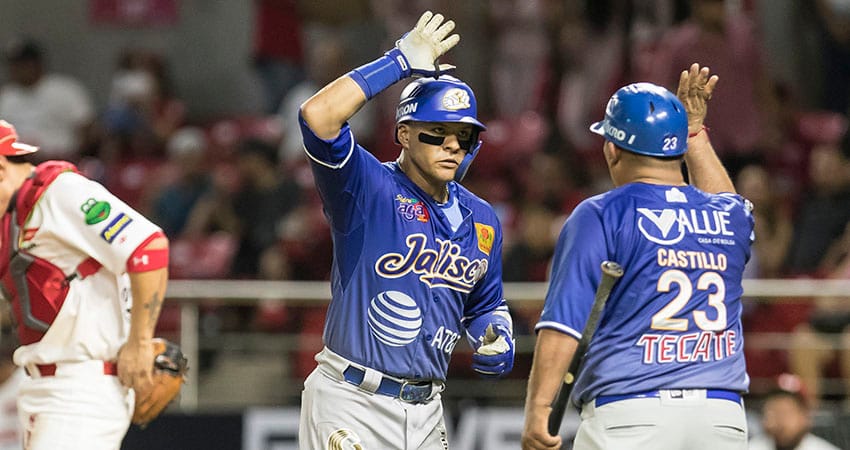 CHARROS PASAN SOBRE VENADOS EN ARRANQUE DE SERIE