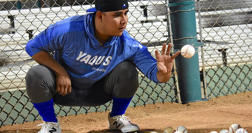 LLEGAN MÁS YAQUIS A LA PRETEMPORADA EN ARIZONA