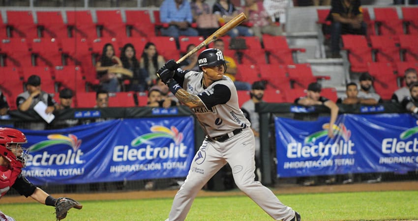 DOS OPORTUNOS BATAZOS LE DAN LA SERIE A SULTANES ANTE MAYOS