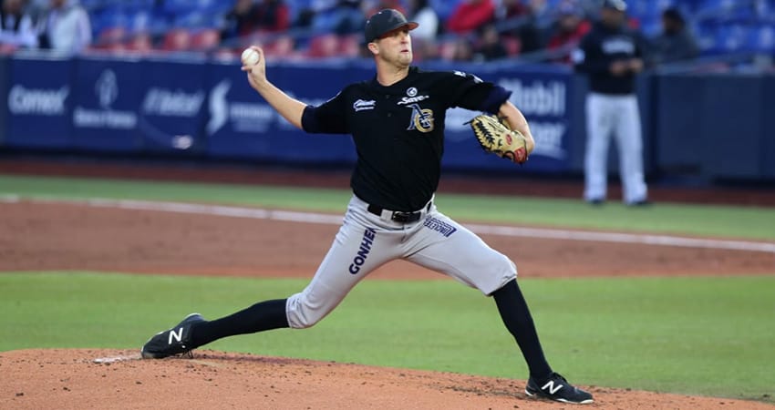 ALGODONEROS EMPAREJA LA SERIE EN LA CASA DE SULTANES
