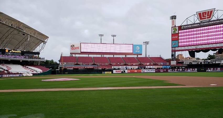 EL CLIMA IMPIDE INICIO DE SERIE ÁGUILAS-TOMATEROS EN CULIACÁN, HABRÁ DOBLE JUEGO EL MIÉRCOLES