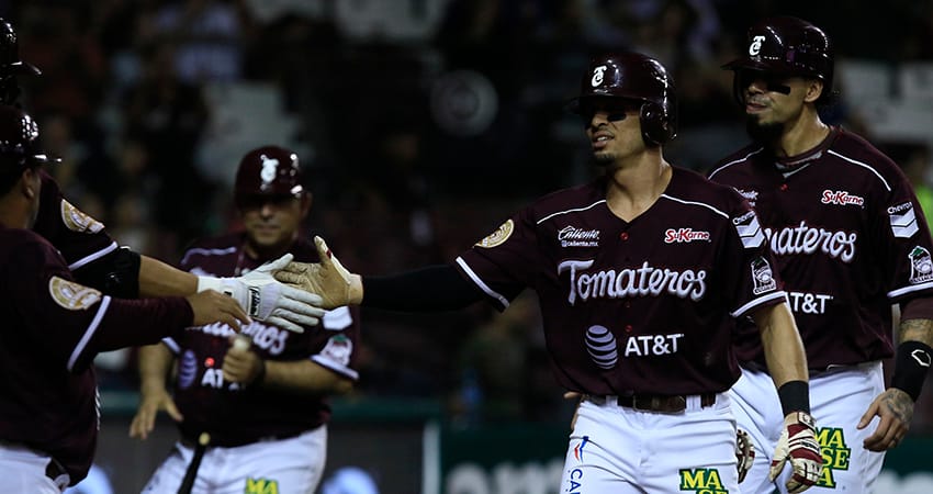 TOMATEROS LE GANA LA SERIE A CHARROS Y SE AFIANZA EN LA CIMA