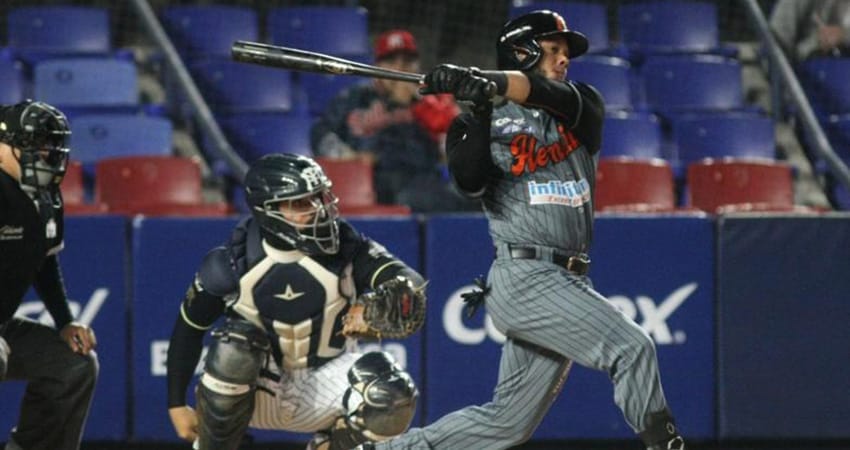 NARANJEROS SACA LA ESCOBA Y BARREN EN EL PALACIO SULTÁN