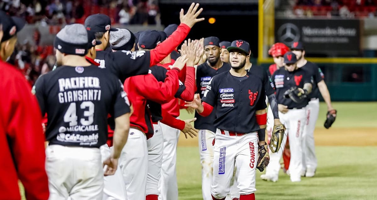 VENADOS SE IMPONE A CAÑEROS EN NOCHE HISTÓRICA PARA CHRIS ROBERSON