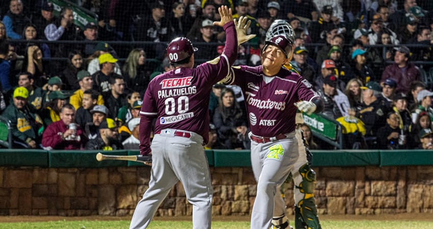 EXPLOTA OFENSIVA DE TOMATEROS SOBRE CAÑEROS Y SE PONEN A UN TRIUNFO DE LA FINAL
