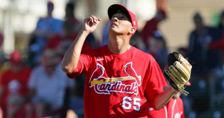 CONSIGUE GIOVANNY GALLEGOS SU PRIMER SALVAMENTO CON CARDENALES