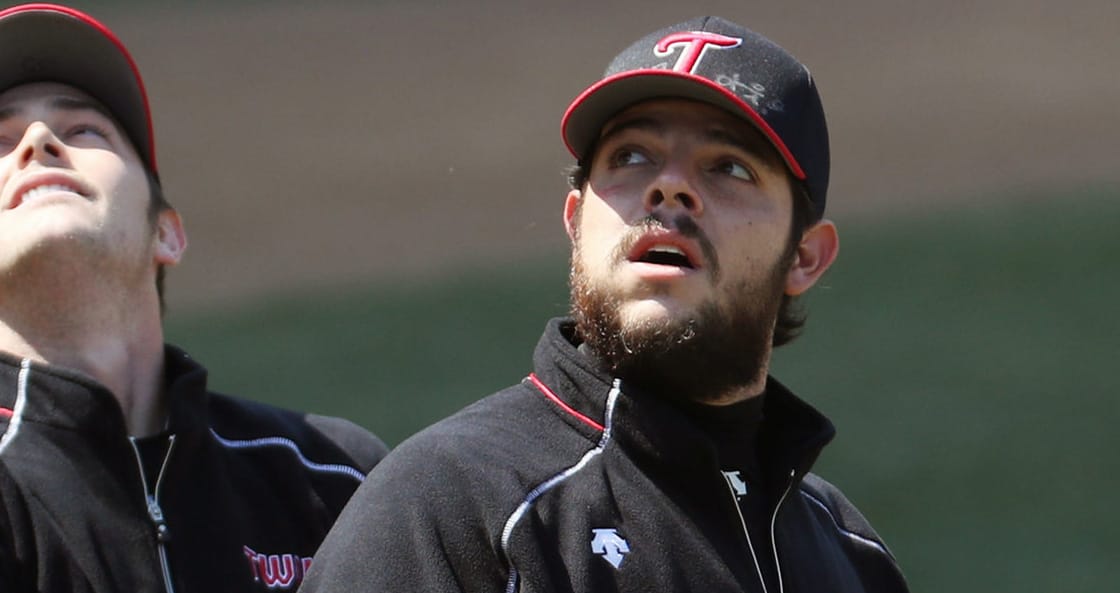 DESTACADA PRESENTACIÓN DE ROBERTO RAMOS EN EL BEISBOL COREANO