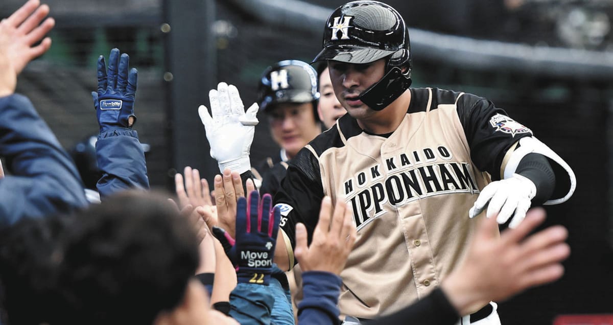 DISPARA CHRISTIAN VILLANUEVA SU SEGUNDO BAMBINAZO EN EL BEISBOL JAPONÉS