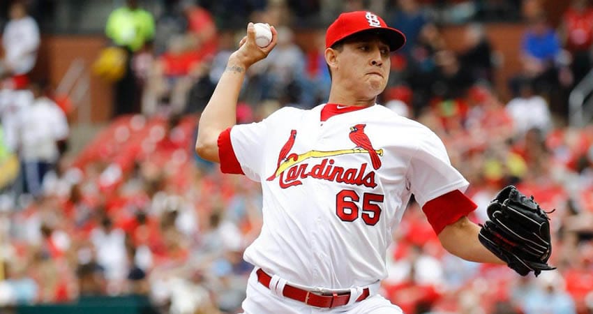 ACTIVAN CARDENALES A GIOVANNY GALLEGOS