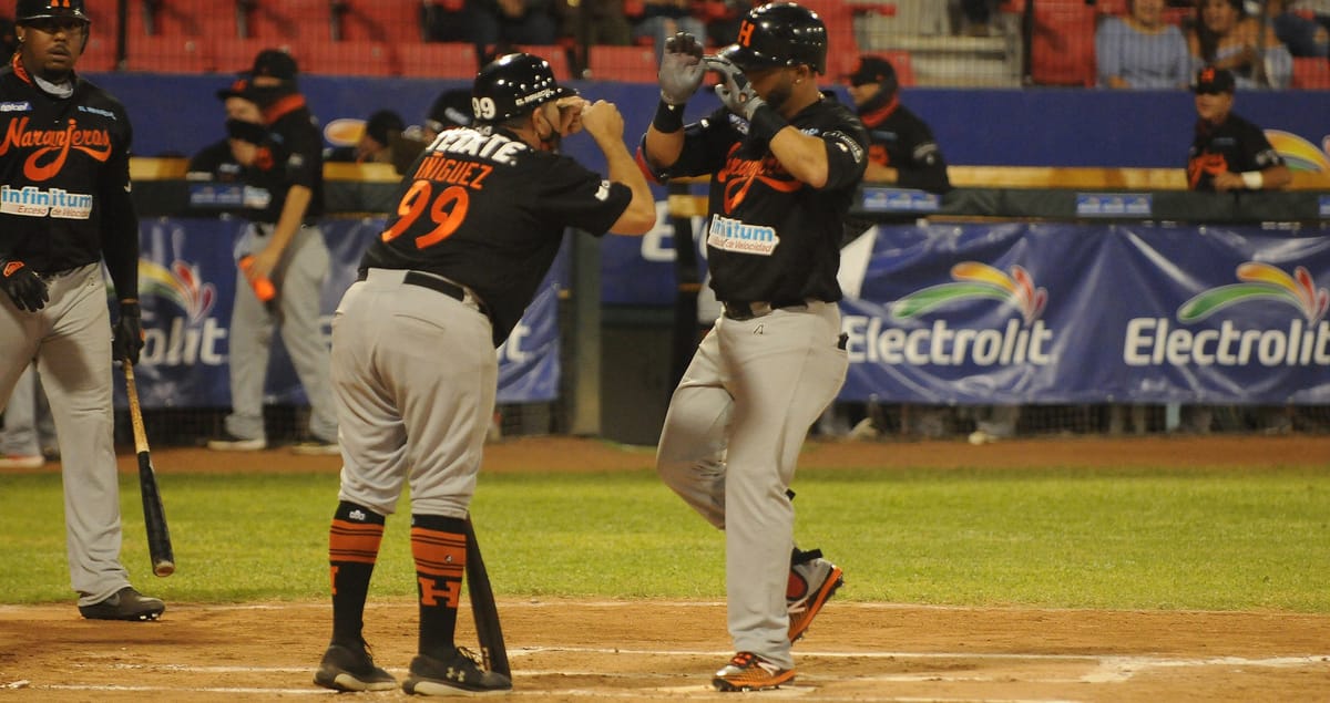 NARANJEROS PEGAN CUATRO JONRONES Y GANAN EN NAVOJOA