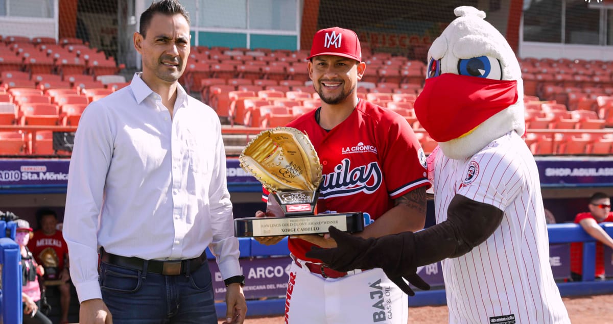 LOS EMPLUMADOS CARRILLO Y CASTRO RECIBEN GUANTE DE ORO