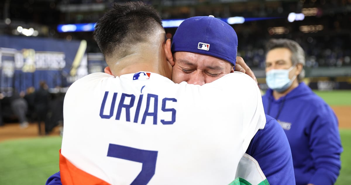 VÍCTOR GONZÁLEZ GANA Y JULIO URÍAS SALVA, DODGERS CAMPEONES DESPUÉS DE 32 AÑOS