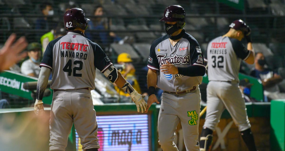 TOMATEROS SE LLEVAN SERIE COMPLETA EN LOS MOCHIS
