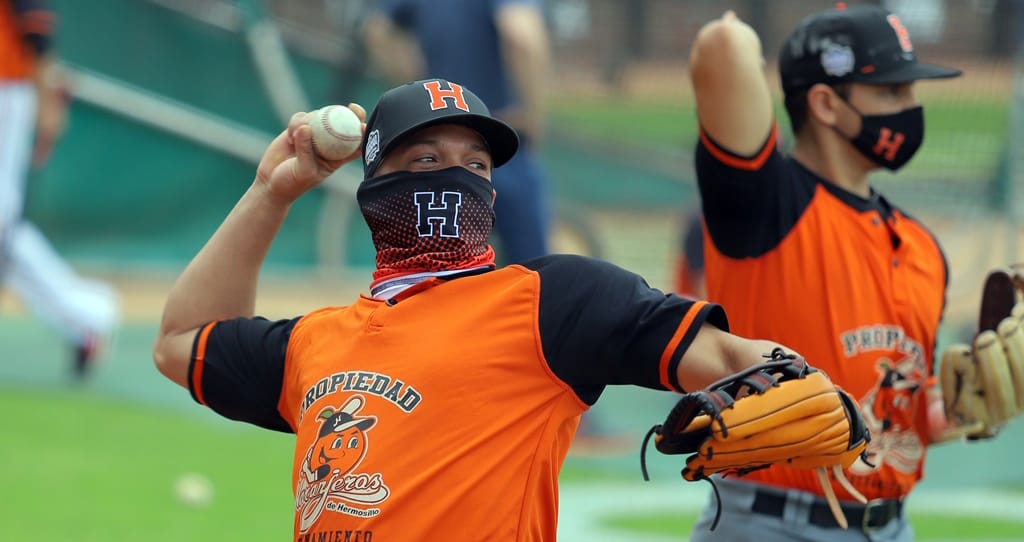 NARANJEROS CONTINÚA TRABAJANDO EN EL ESTADIO SONORA