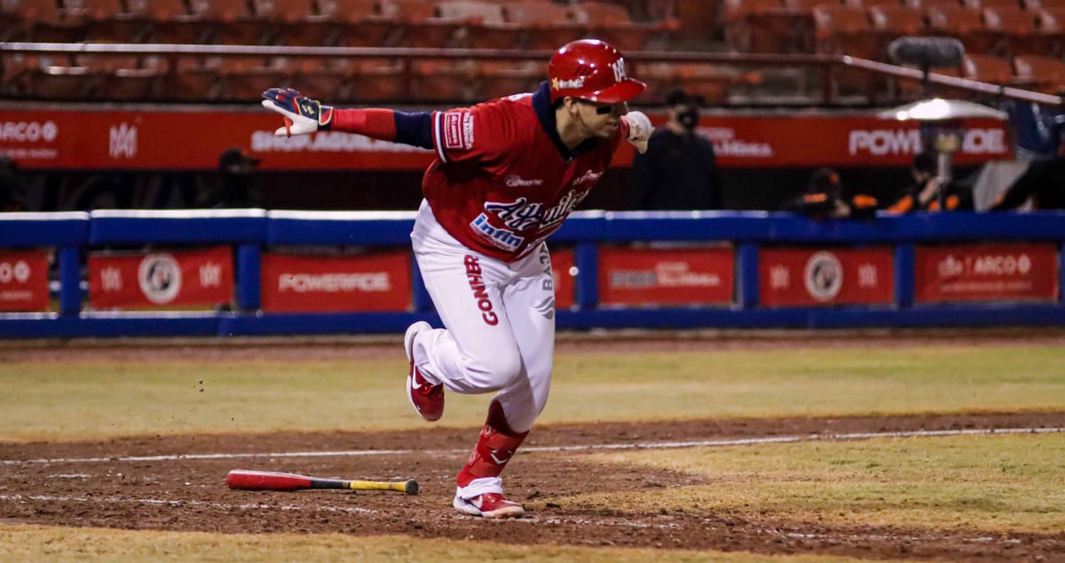 ÁGUILAS VENCE A NARANJEROS CON GRAN REGRESO