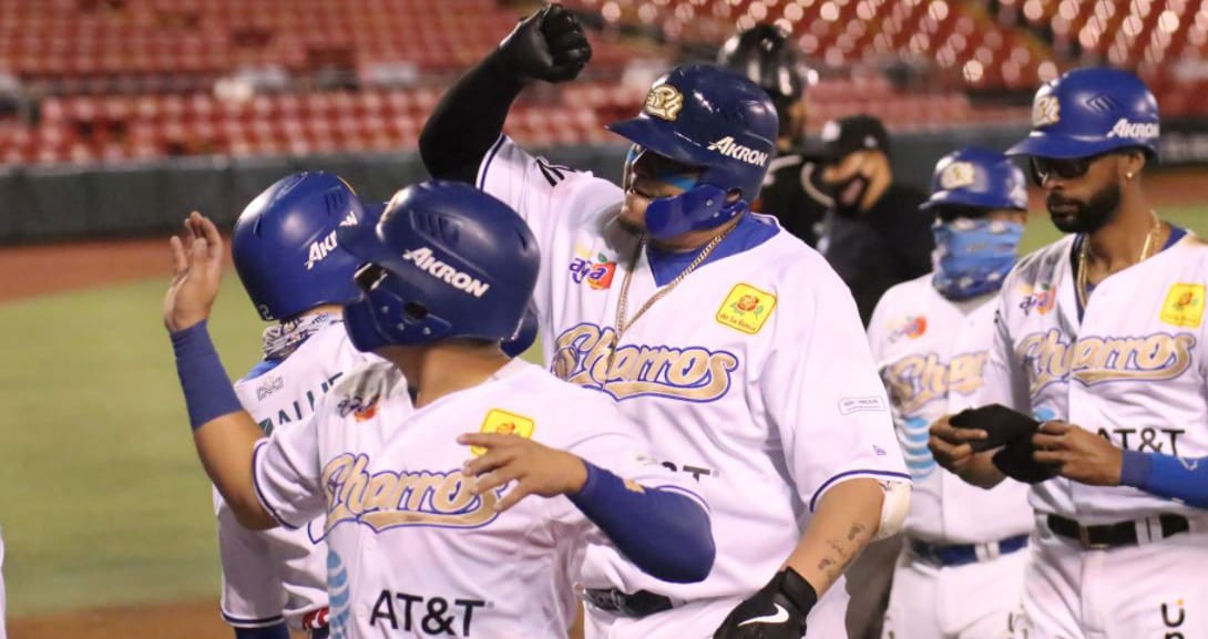 COMANDAN JAPHET AMADOR Y MISSAEL RIVERA PALIZA DE CHARROS SOBRE NARANJEROS