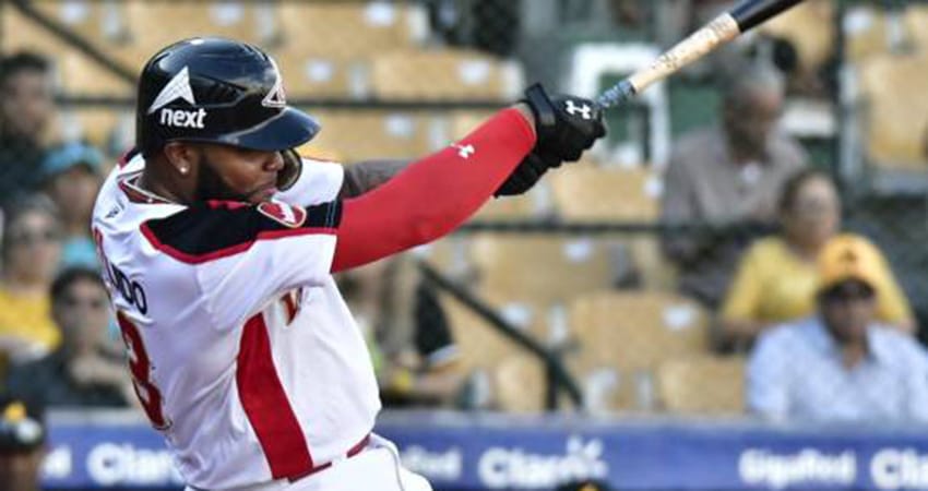 EDWIN ESPINAL SE UNE A LOS EMPLUMADOS A PLAYOFFS