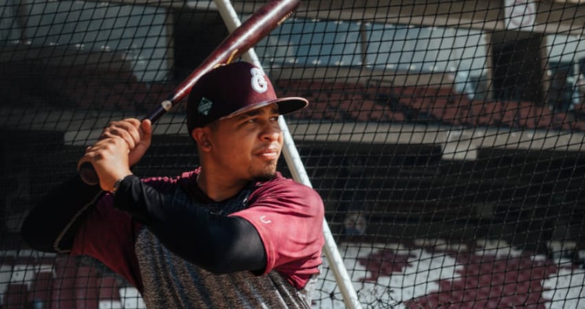 SE INTEGRA JAVIER MIRELES CON TOMATEROS