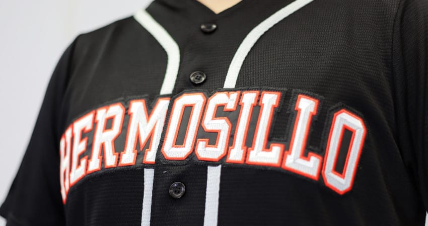 NARANJEROS PRESENTA JERSEY PORTANDO CON ORGULLO EL NOMBRE DE HERMOSILLO