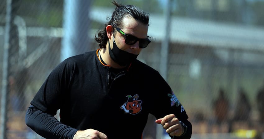 ROBERTO RAMOS SE INTEGRA A LA PRETEMPORADA DE NARANJEROS EN TUCSON