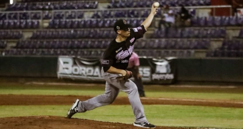 ANTHONY VASQUEZ Y LOS TOMATEROS BLANQUEAN A MAYOS