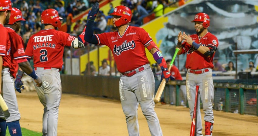 NOCHE REDONDA DE JAVIER SALAZAR DA LA SERIE A MEXICALI