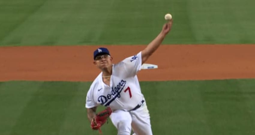 JULIO URÍAS HACE HISTORIA CON SU TRIUNFO 20 EN MLB