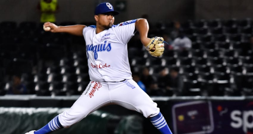 NACIONALES DE WASHINGTON FIRMA A VÍCTOR ARANO DE LOS YAQUIS DE OBREGÓN