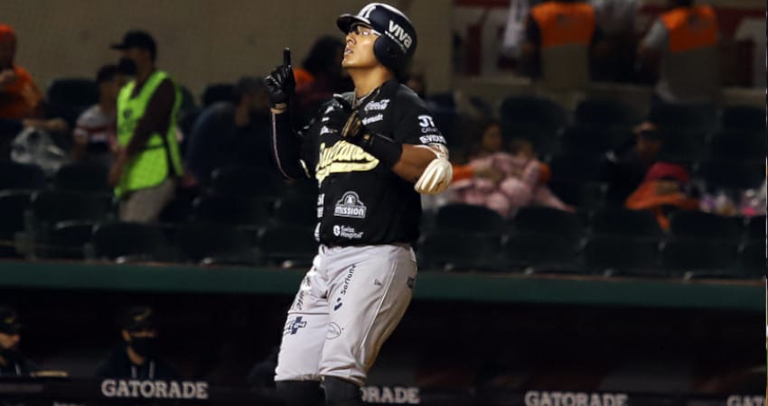 SULTANES PEGA PRIEMRO EN HERMOSILLO