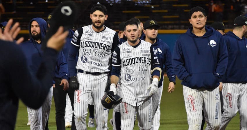 MIGUEL GUZMÁN LLEVA A ALGODONEROS AL TRIUNFO CON WALK-OFF