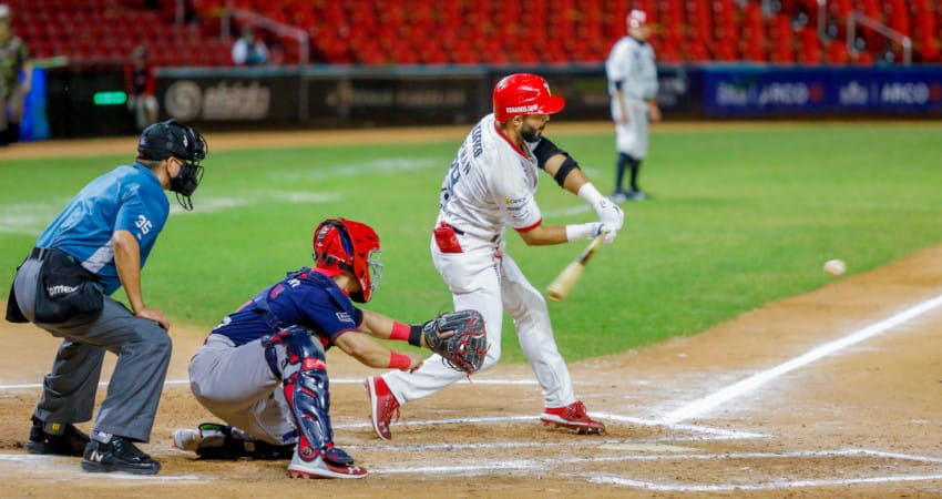 VENADOS REGRESA A SU PARQUE PARA HILVANAR PAR DE TRIUNFOS