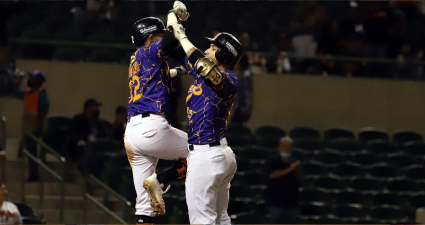 EXPLOTA NICK TORRES Y NARANJEROS IGUALA LA SERIE