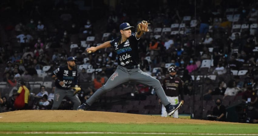 GENO ENCINA SILENCIA A LOS TOMATEROS Y LA SEMIFINAL REGRESA A GUASAVE