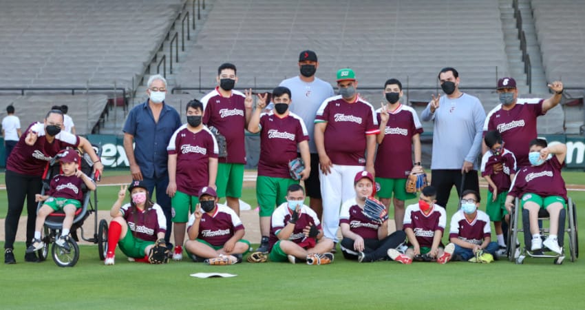 TOMATEROS RECIBIÓ A UN EQUIPO MUY ESPECIAL