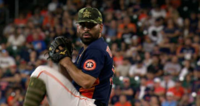 JOSÉ URQUIDY SUMA SU CUARTA VICTORIA CON LOS ASTROS