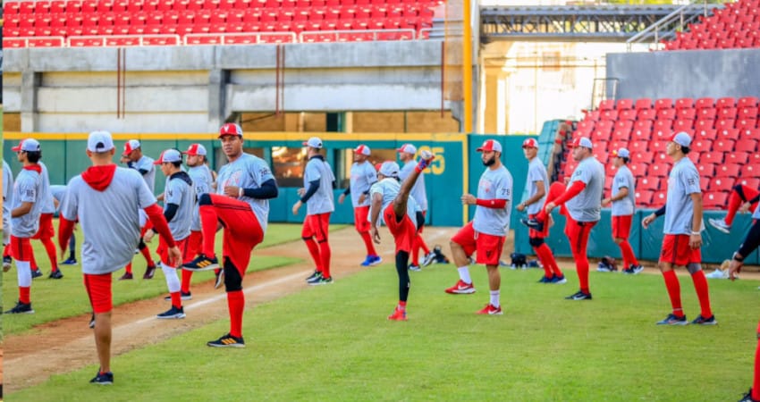 VENADOS CUMPLE PRÁCTICA DOMINICAL CON LA INCORPORACIÓN DE CINCO JUGADORES