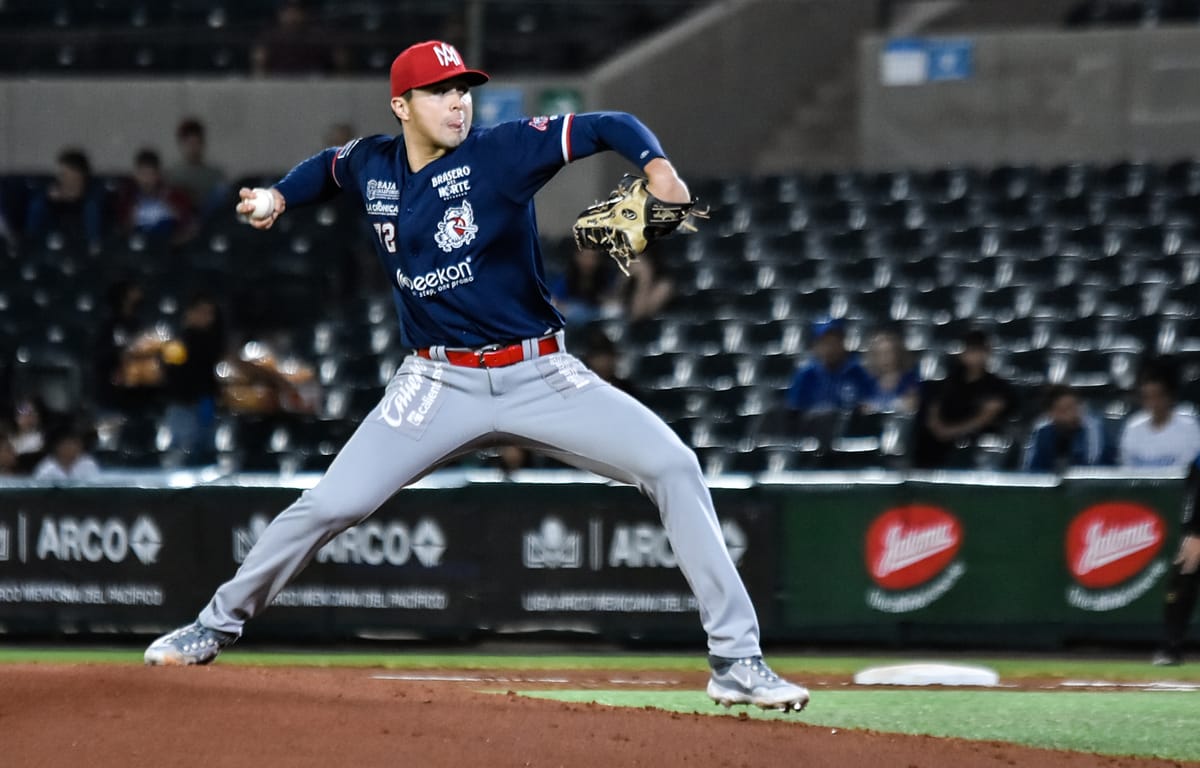 LOS EMPLUMADOS EMPAREJAN SERIE ANTE YAQUIS