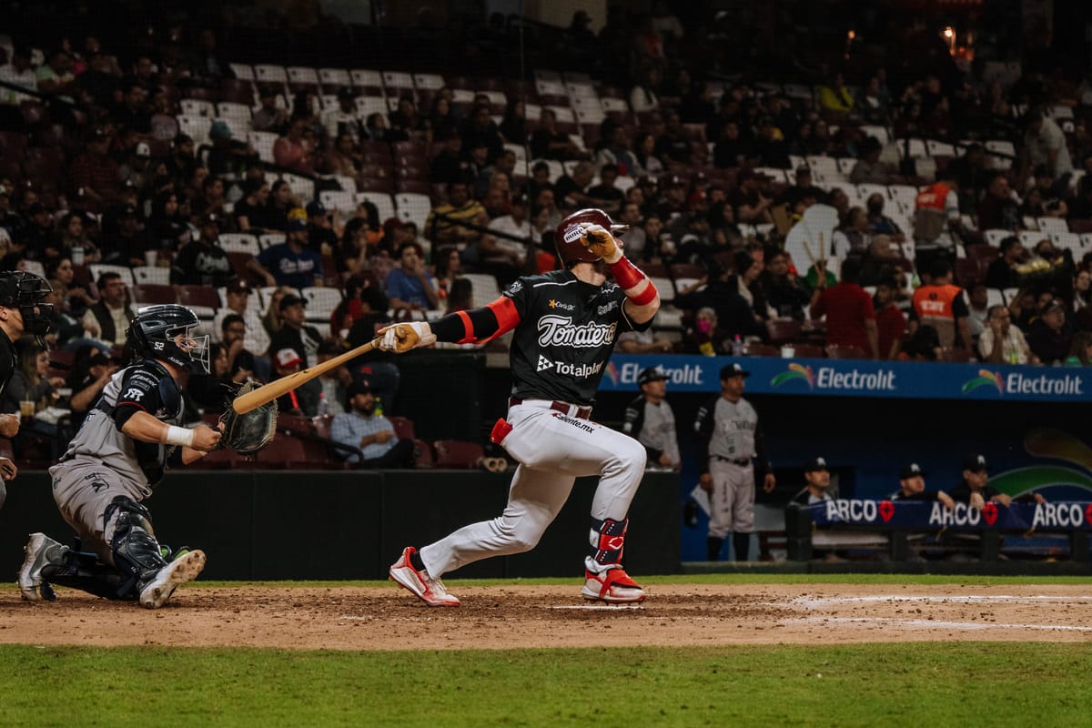 CABBAGE Y HEYER SE LLEVAN LA NOCHE PARA QUE TOMATEROS IGUALE LA SERIE