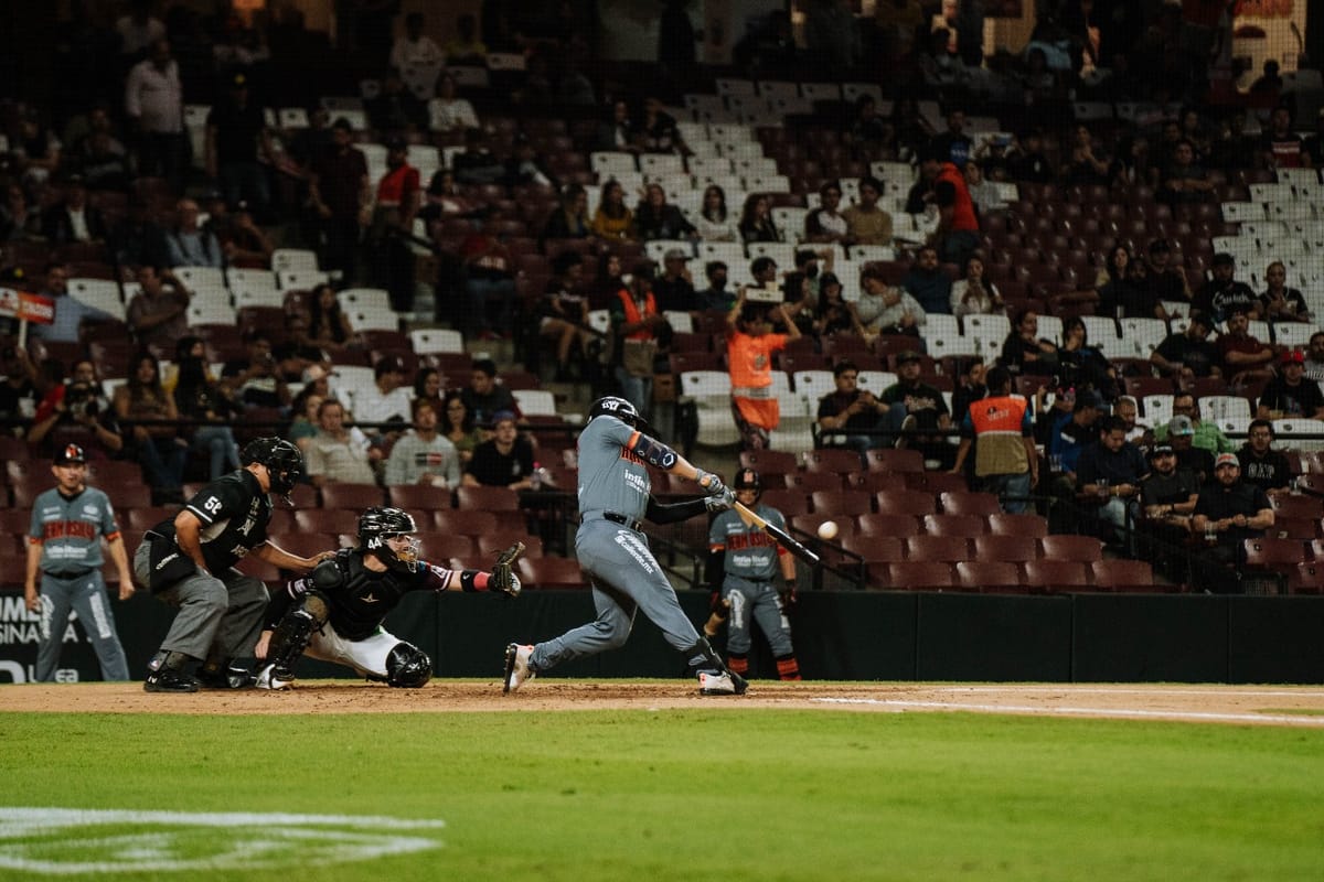 NARANJEROS PEGÓ PRIMERO EN EL CLÁSICO DE LA LAMP EN CULIACÁN