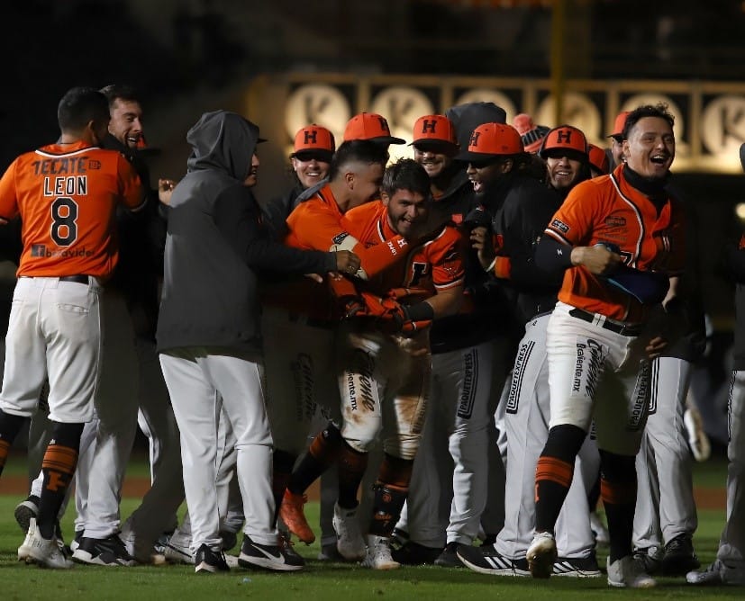 NARANJEROS SE LLEVA OTRO DRAMÁTICO JUEGO PARA AMARRAR SERIE CONTRA GUASAVE