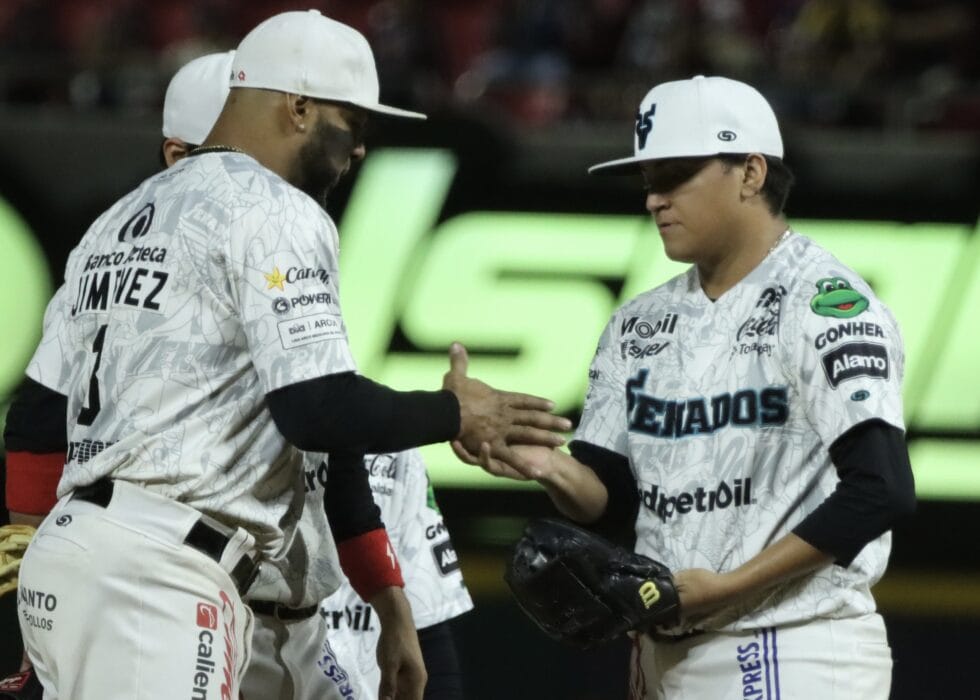 VENADOS LUCE OPORTUNO A LA OFENSIVA Y CON SÓLIDO PITCHEO ABRIDOR IGUALA LA SERIE ANTE TOMATEROS