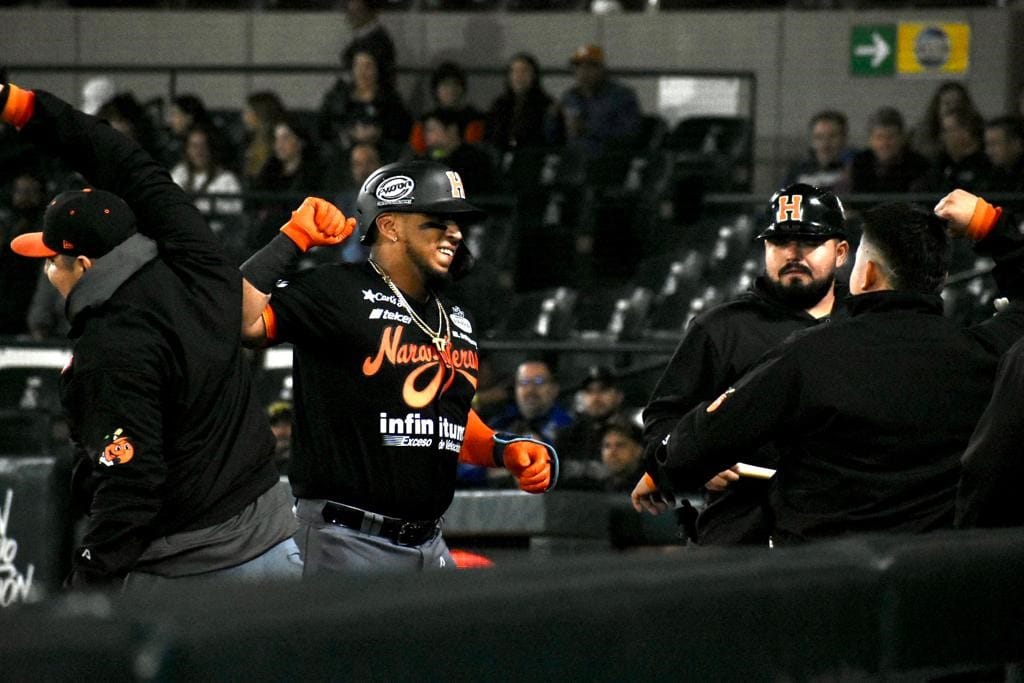 ISAAC PAREDES DEBUTÓ CON HOME RUN Y NARANJEROS SE LLEVÓ EL TRIUNFO EN OBREGÓN